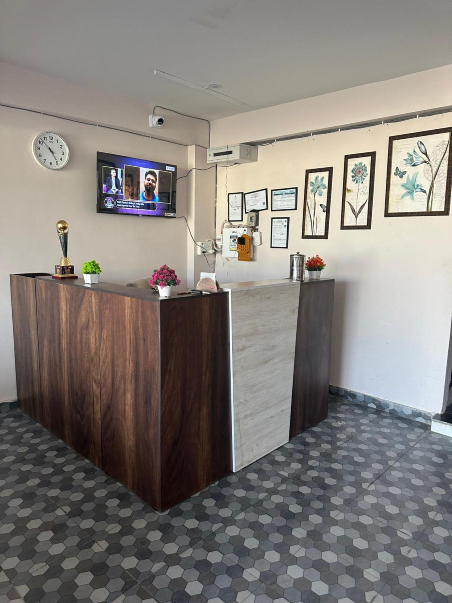 Hotel Sunrise Palace Dźajpur Zewnętrze zdjęcie